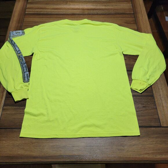 Realtree Outfitters LS Neon Yellow Tee - Size Medium - Picture 4 of 7